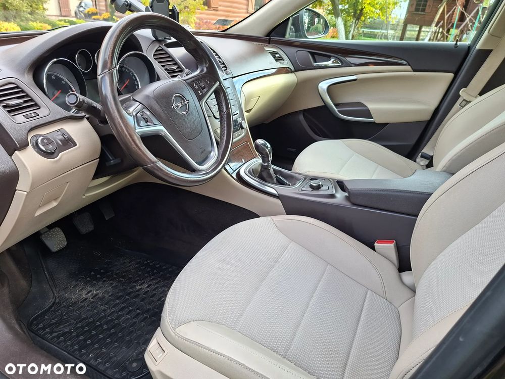 Opel Insignia - 17