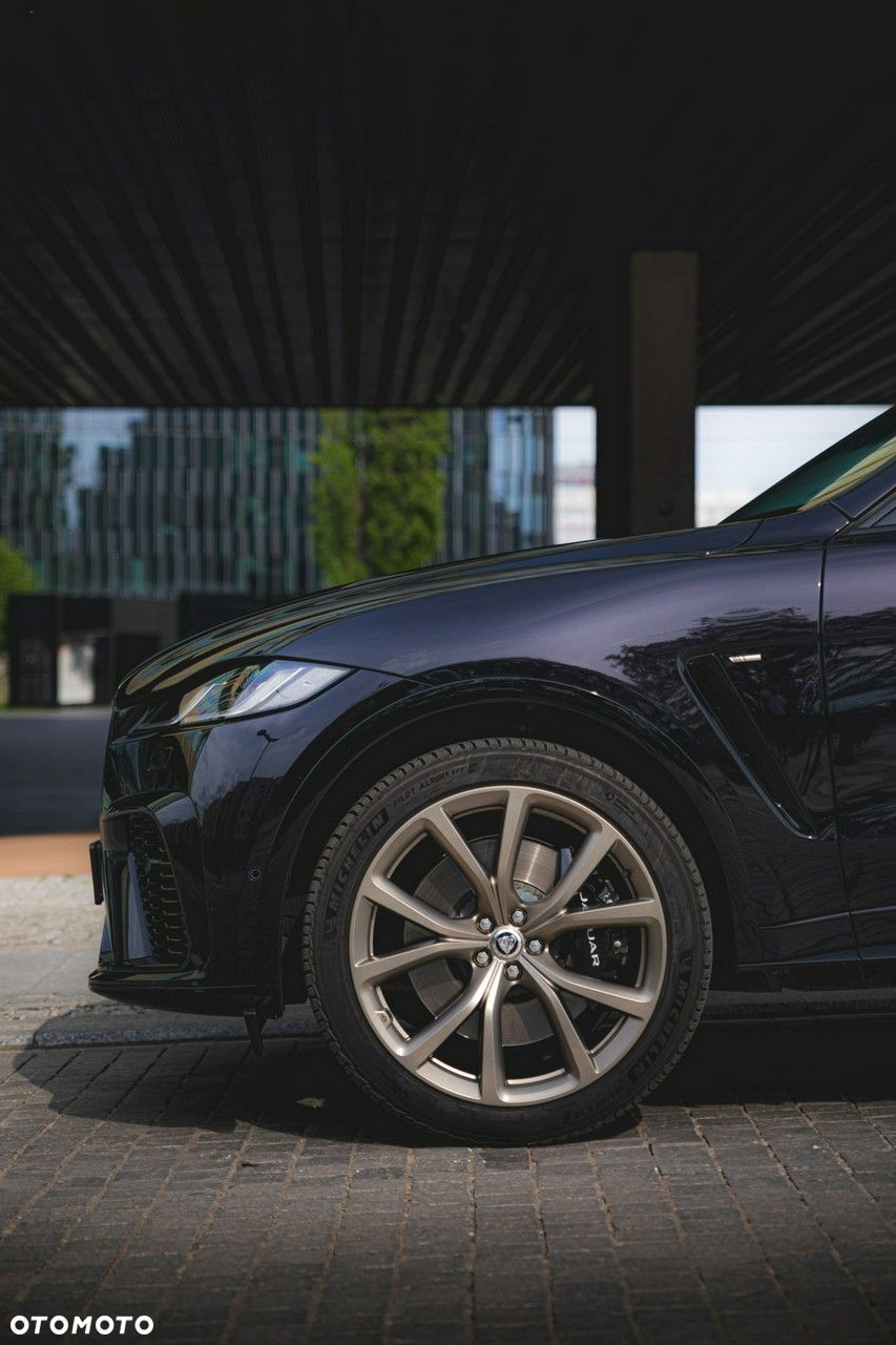Jaguar F-Pace - 17