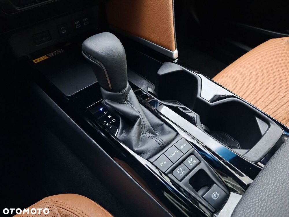 Toyota Camry - 31