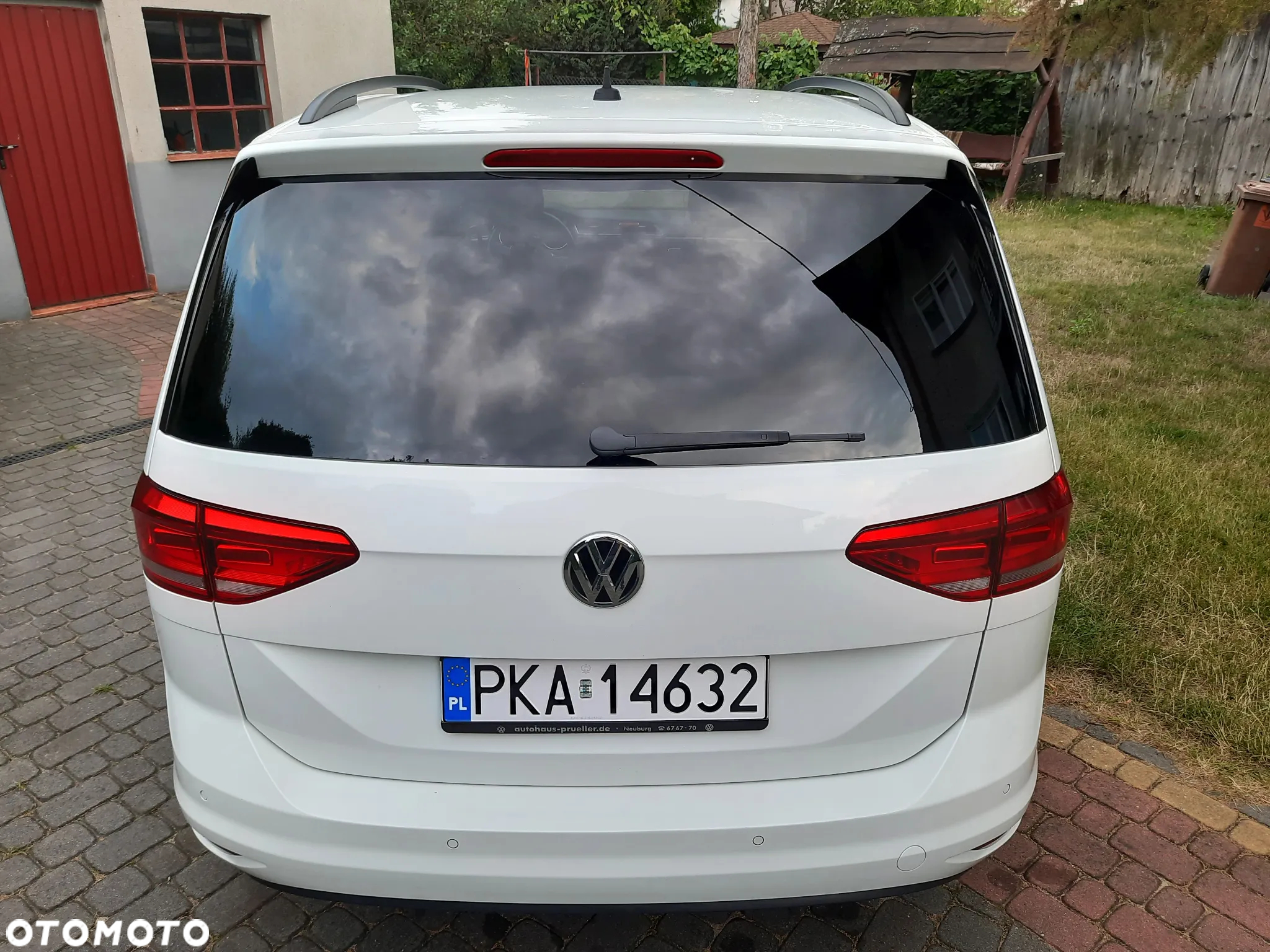 Volkswagen Touran 1.6 TDI BMT Comfortline - 12