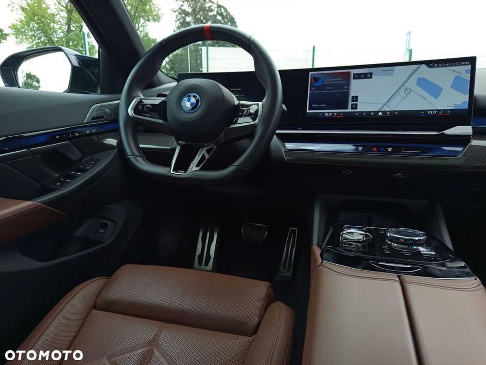 BMW i5 - 14