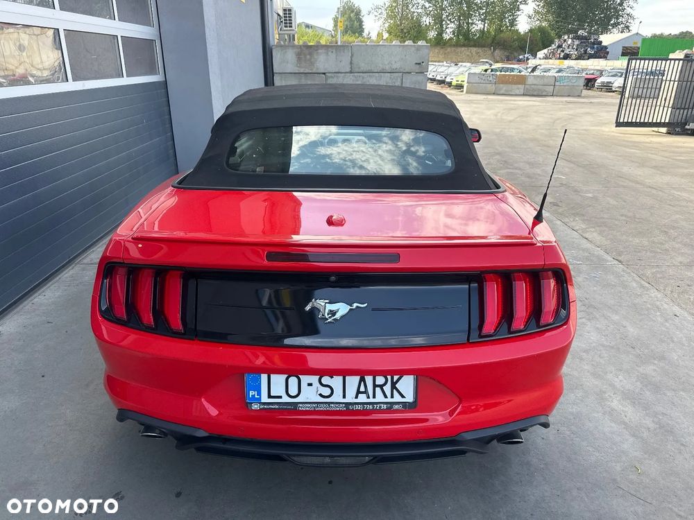 Ford Mustang - 3