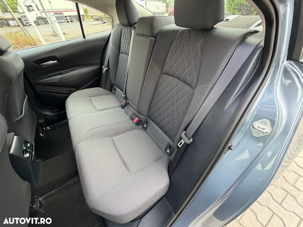 Toyota Corolla 1.8 HSD Dynamic - 12