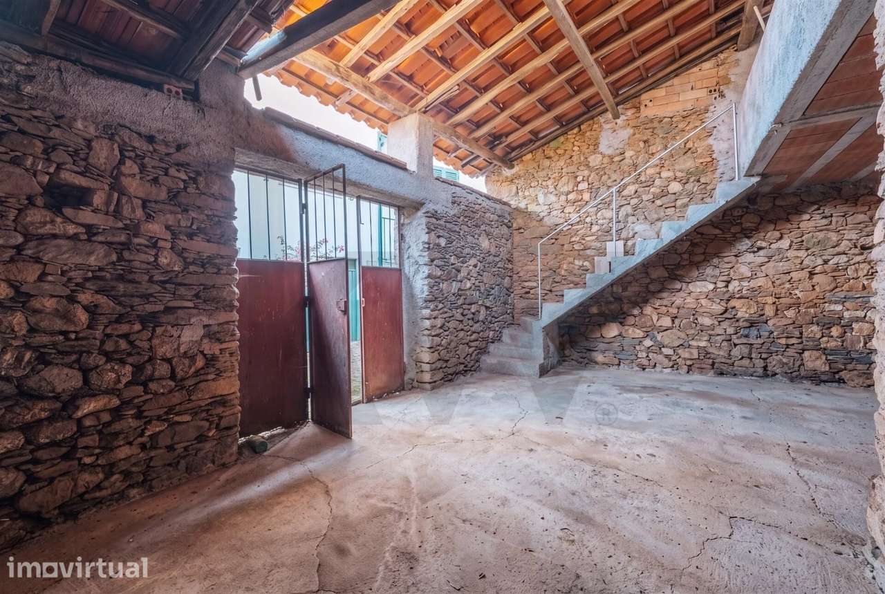 Moradia para reconstruir, em Pedra | Potencial para T2/T3 | Folques – - Grande imagem: 4/18
