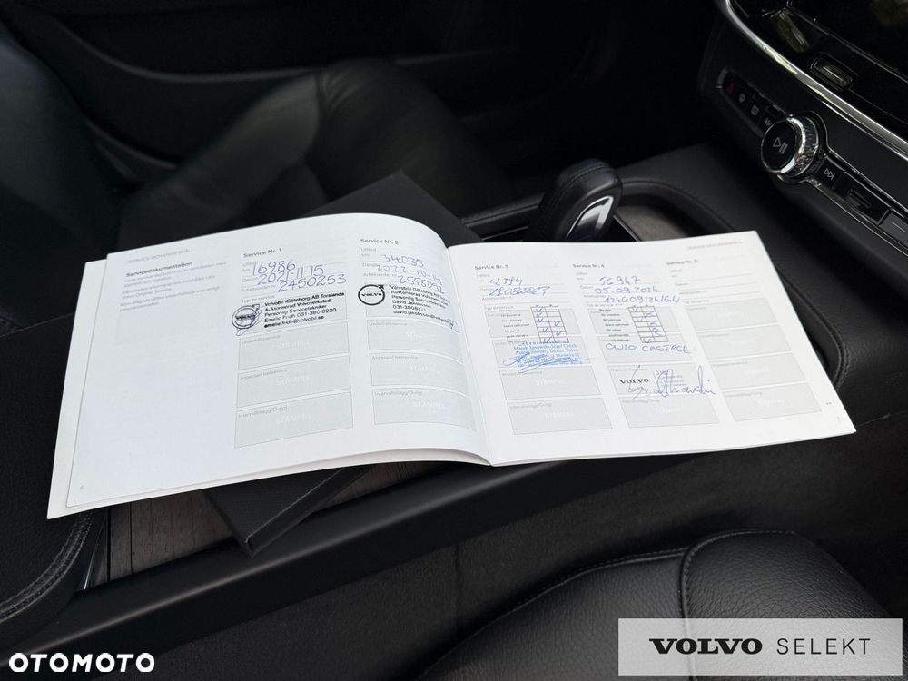 Volvo V90 Cross Country - 33