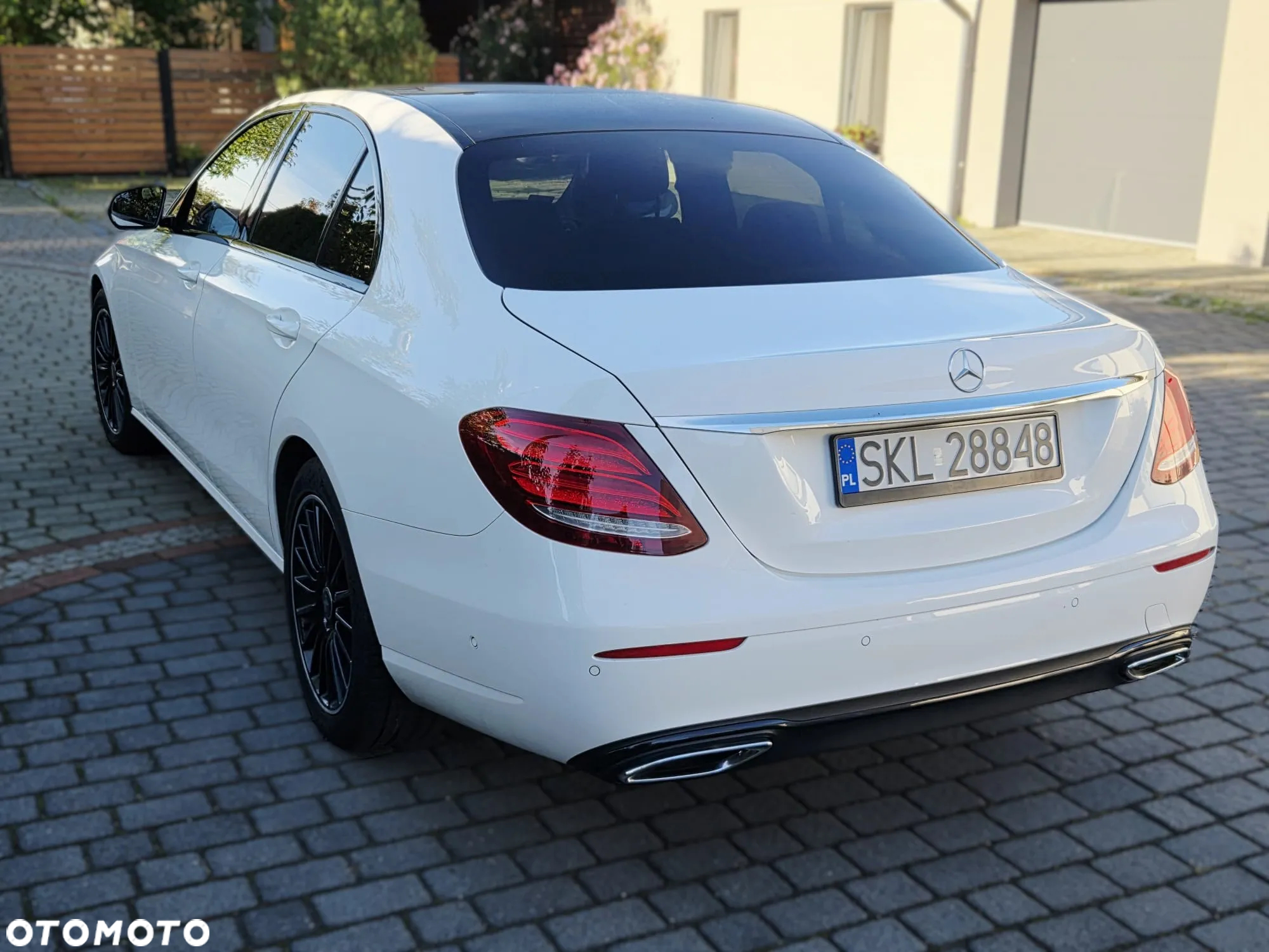 Mercedes-Benz Klasa E 220 d 9G-TRONIC - 4