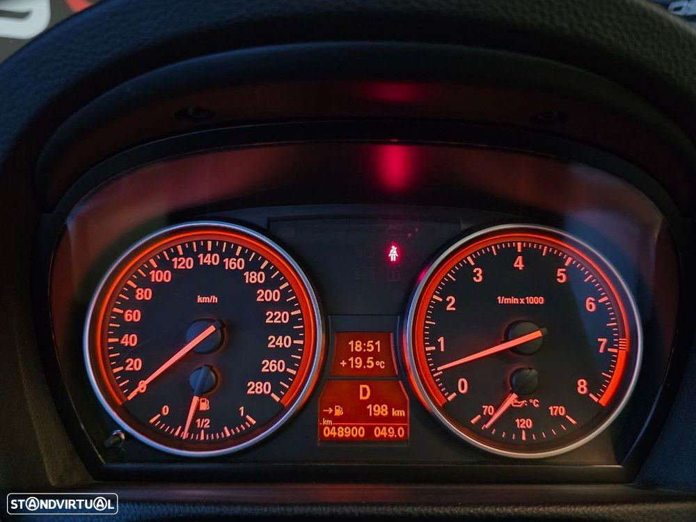 BMW 335 i xDrive Aut. Edition Exclusive - 16