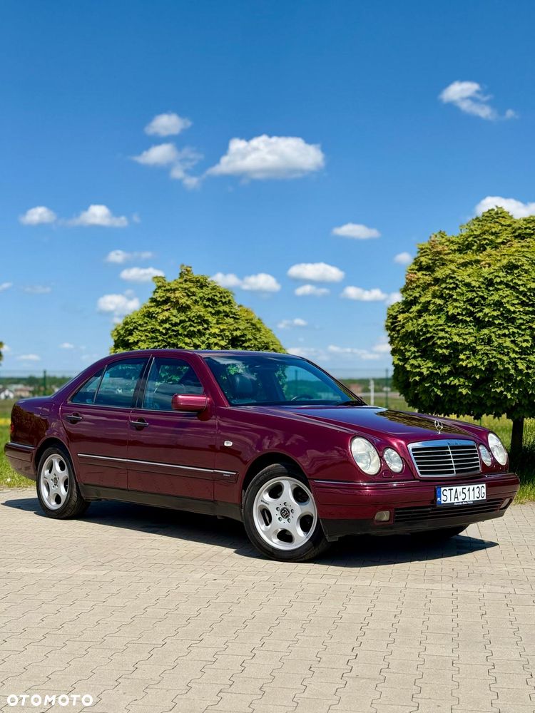 Mercedes-Benz Klasa E 320 4-Matic Avantgarde - 1