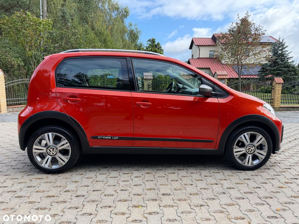 Volkswagen up! cross - 6