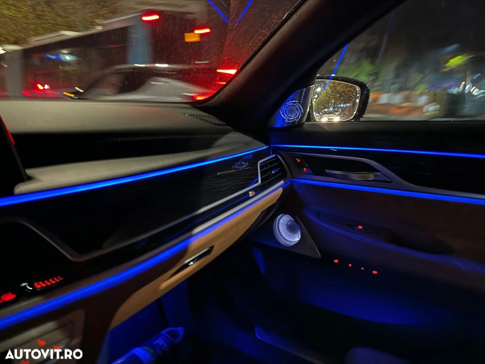 BMW Seria 7 740Ld xDrive MHEV - 8