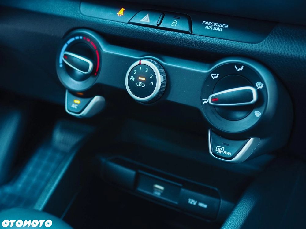 Kia Stonic - 19