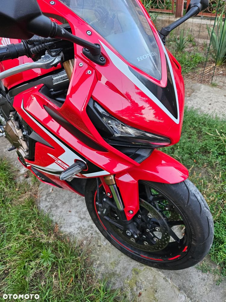 Honda CBR - 7