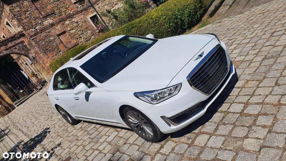 Hyundai Genesis - 2