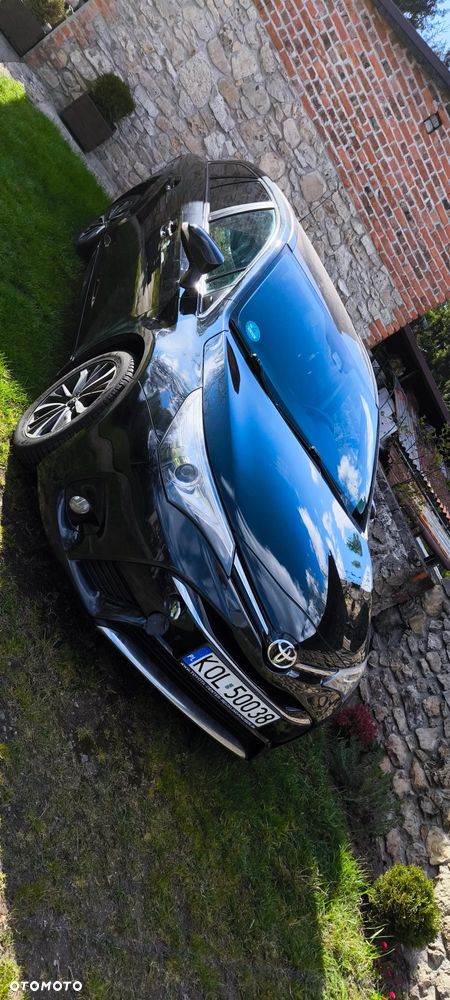 Toyota Avensis 2.0 D-4D Premium - 2