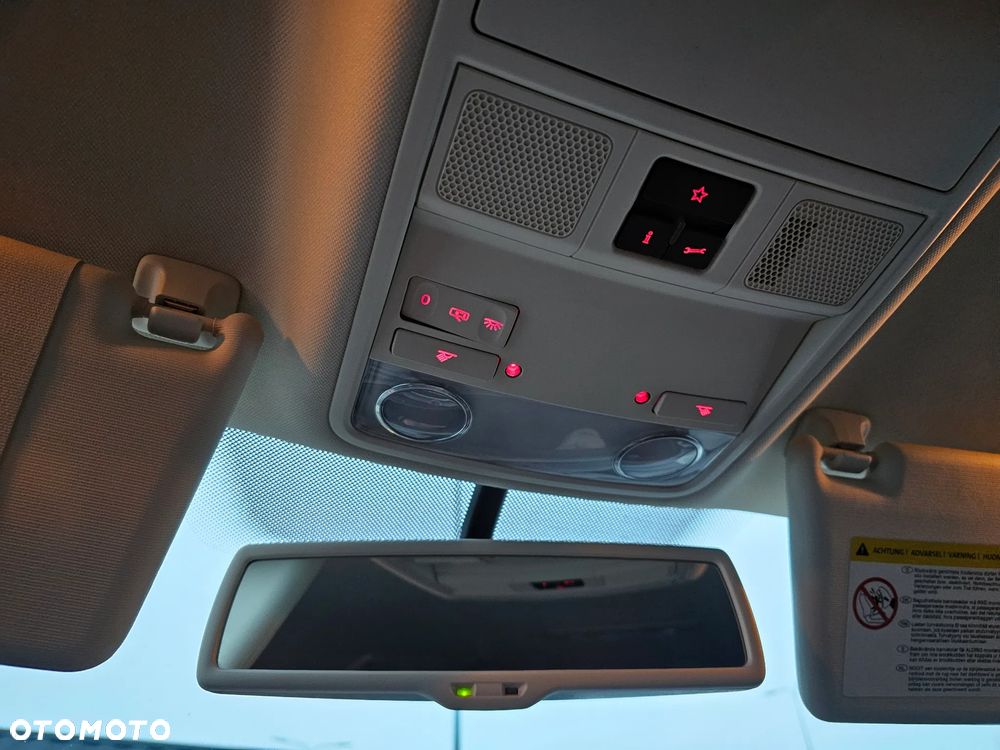 Volkswagen Passat Variant 2.0 TDI BlueMotion Technology Comfortline - 24