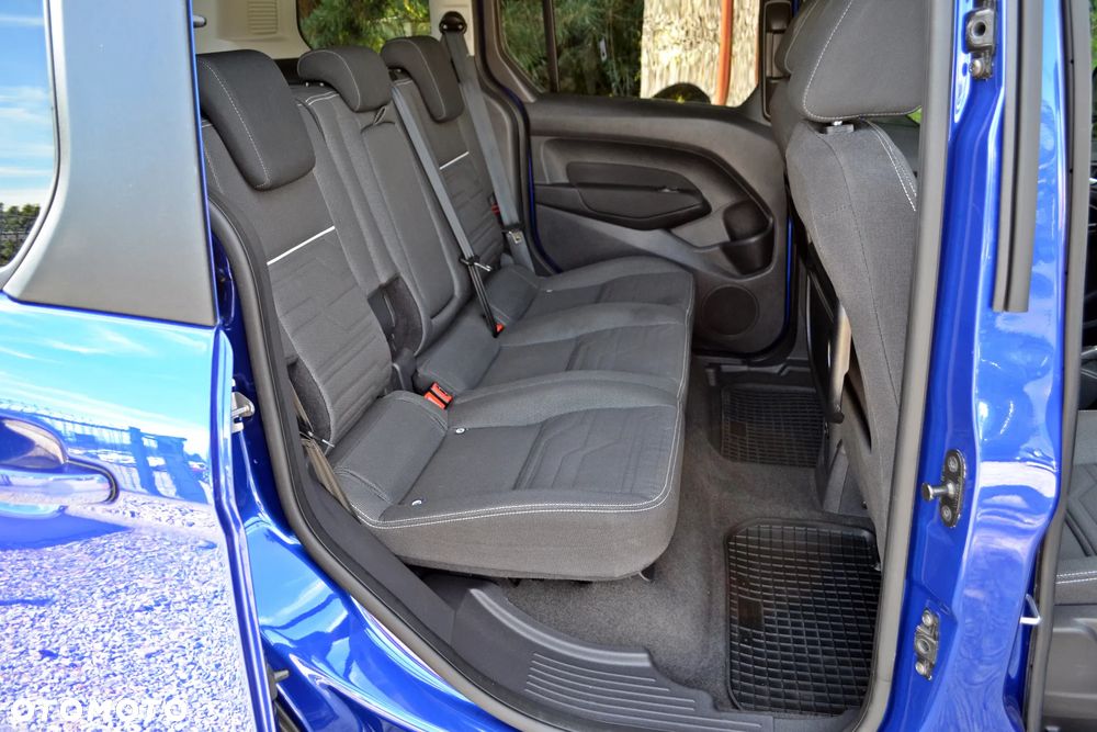 Ford Tourneo Connect - 32