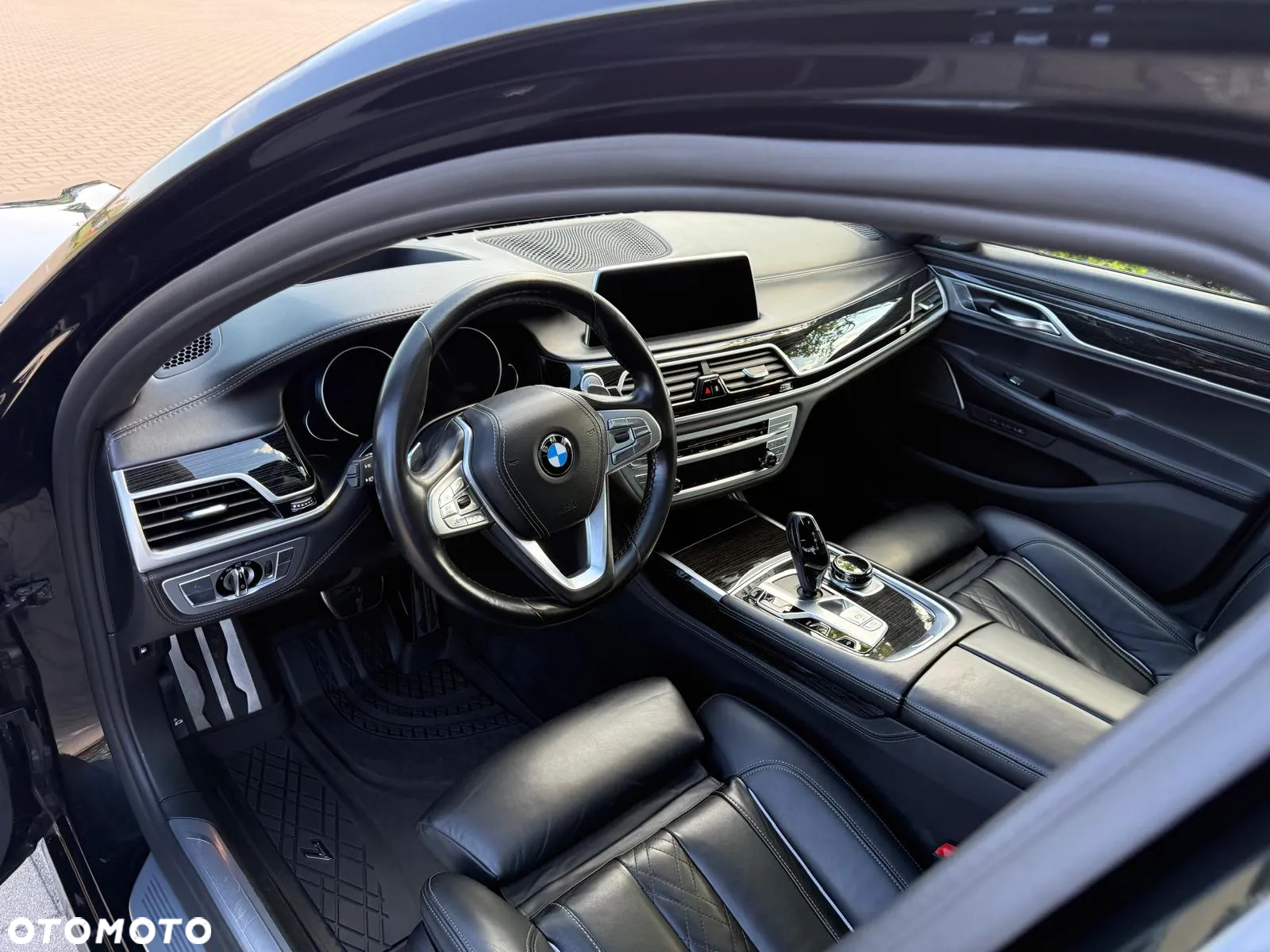BMW Seria 7 740e iPerformance - 5