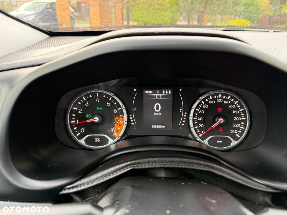 Jeep Renegade 1.4 MultiAir DSG Limited - 24