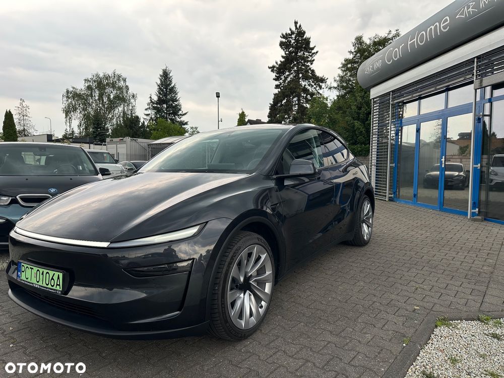 Tesla Model Y - 15