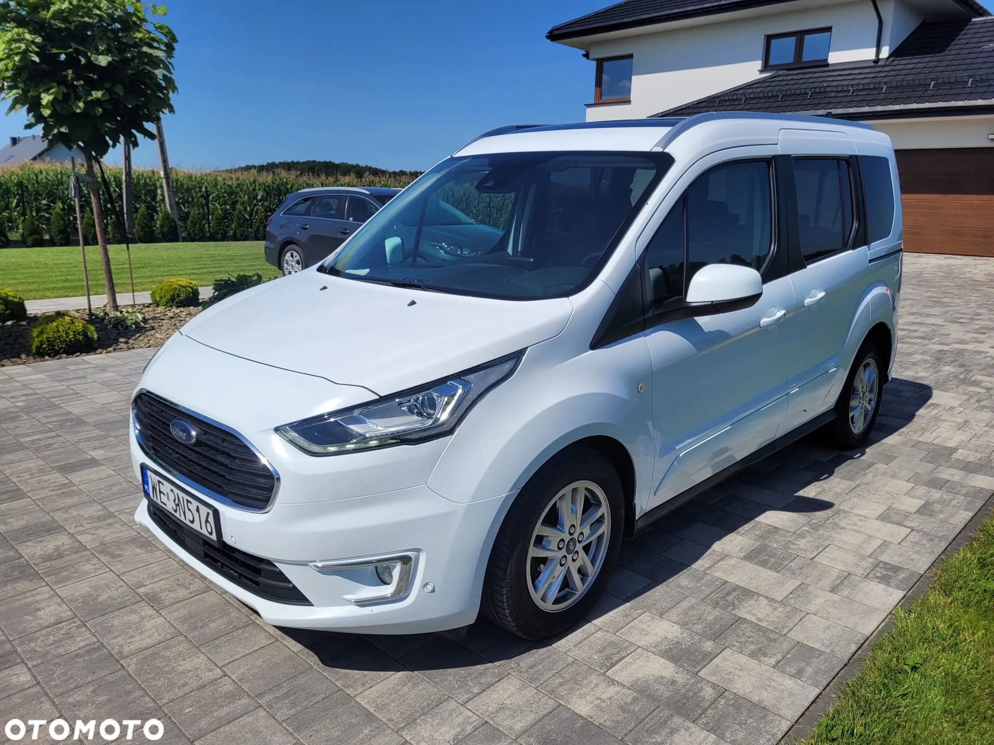 Ford Tourneo Connect Gr 1.5 EcoBlue Titanium - 1