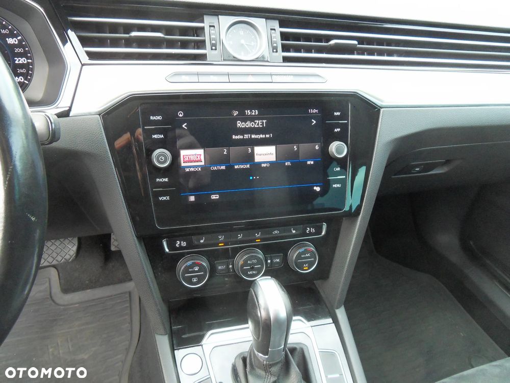 Volkswagen Passat 2.0 TDI SCR (BlueMotion Tech) 4Mot DSG Highline - 21