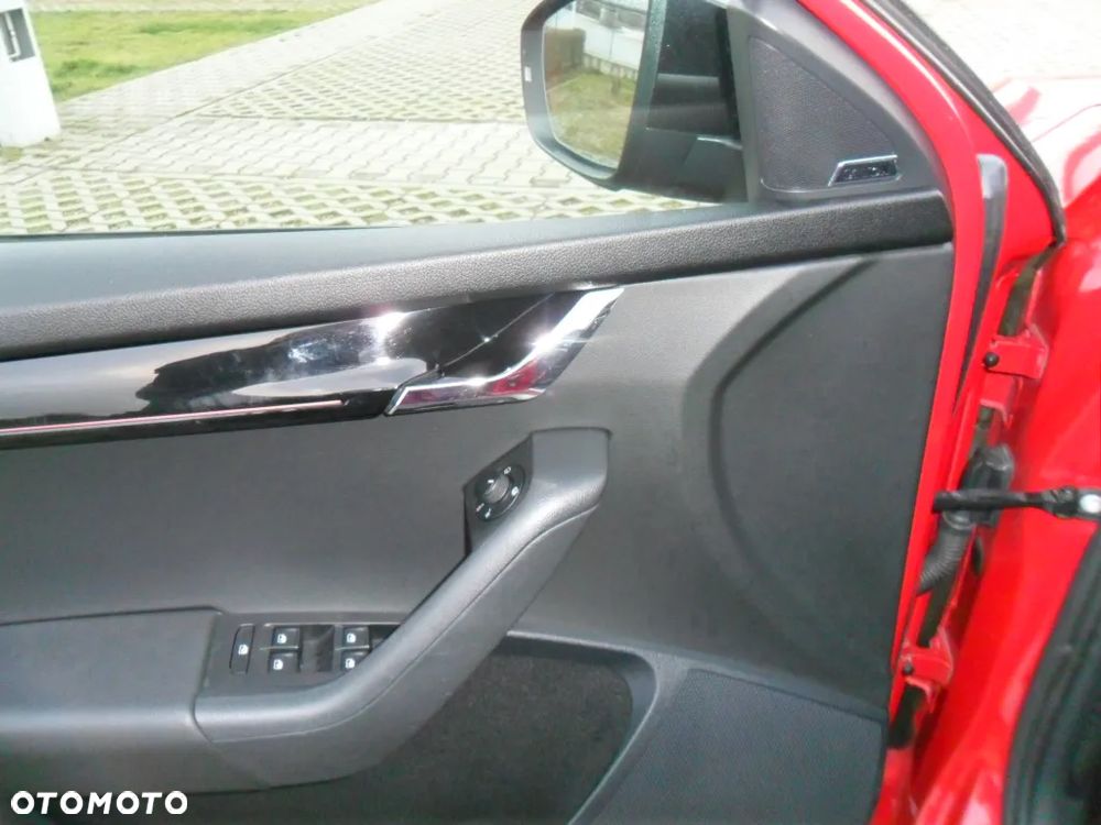 Skoda Octavia 2.0 TSI RS 245 DSG - 22