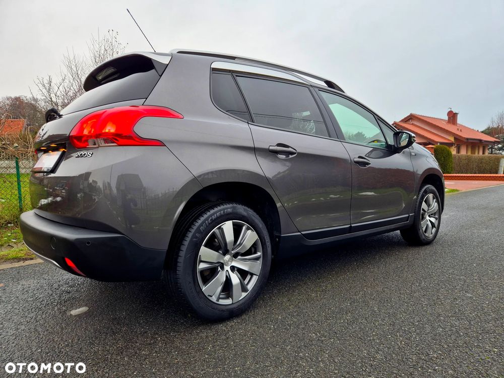 Peugeot 2008 PureTech 82 Style - 16