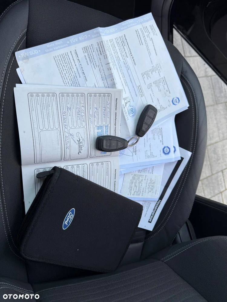Ford Kuga 1.5 EcoBoost 2x4 Titanium - 10