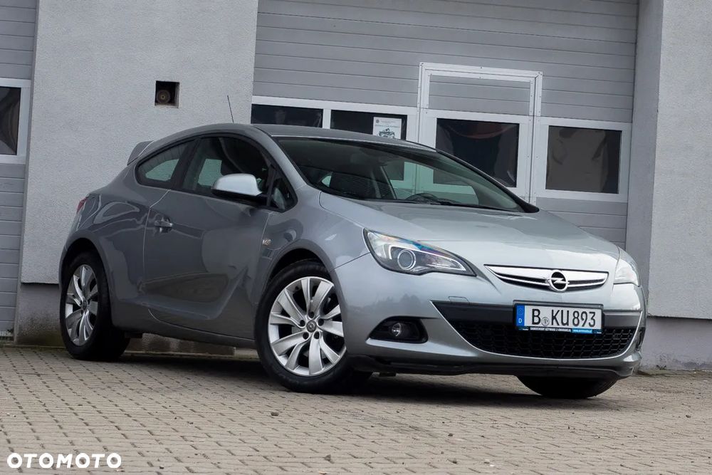 Opel Astra IV GTC 1.4 T Sport S&S - 2