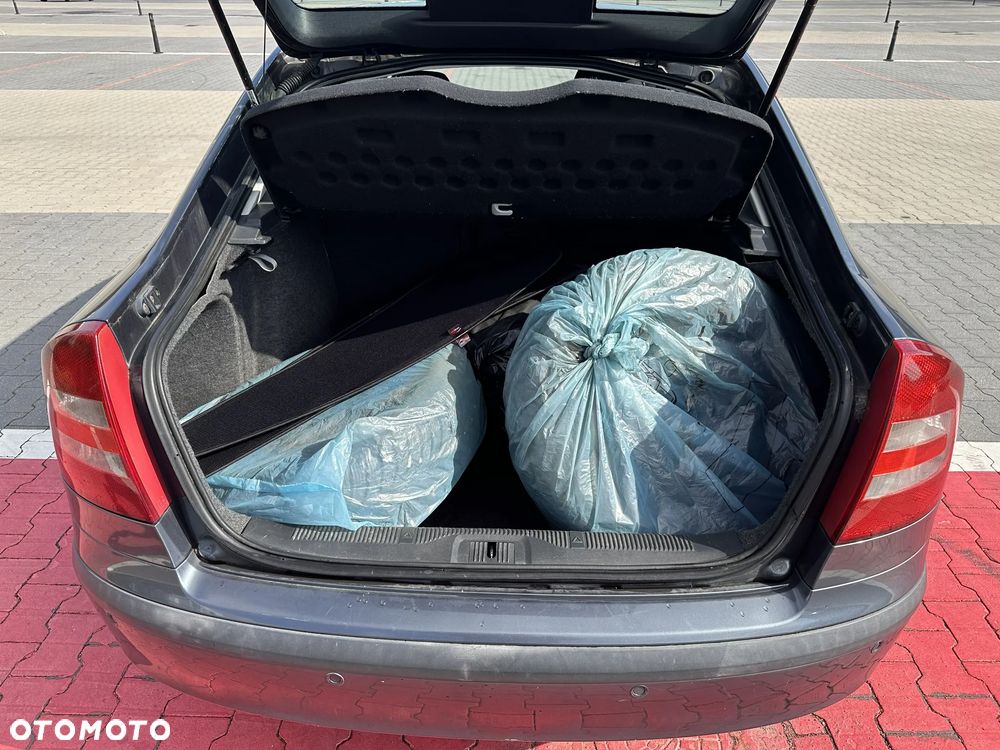 Skoda Octavia 2.0 TDI DPF Ambiente - 11