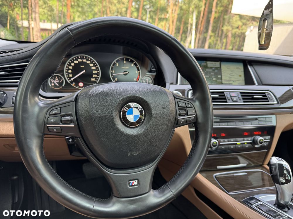 BMW Seria 7 740d xDrive Edition Exclusive - 24