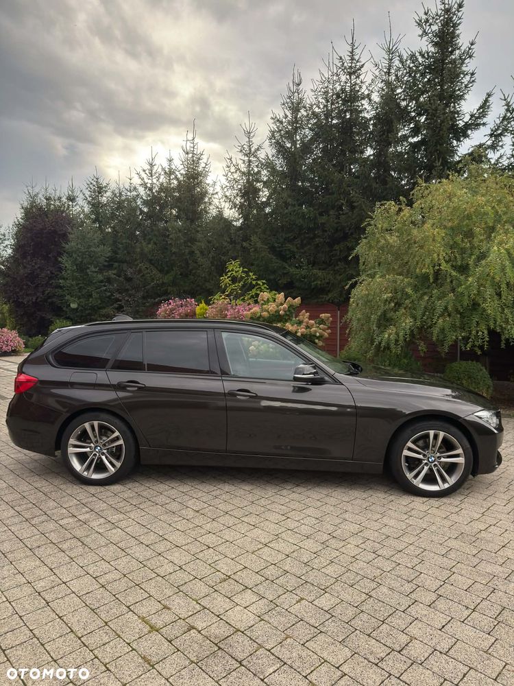 BMW Seria 3 318d xDrive Sport Line - 9