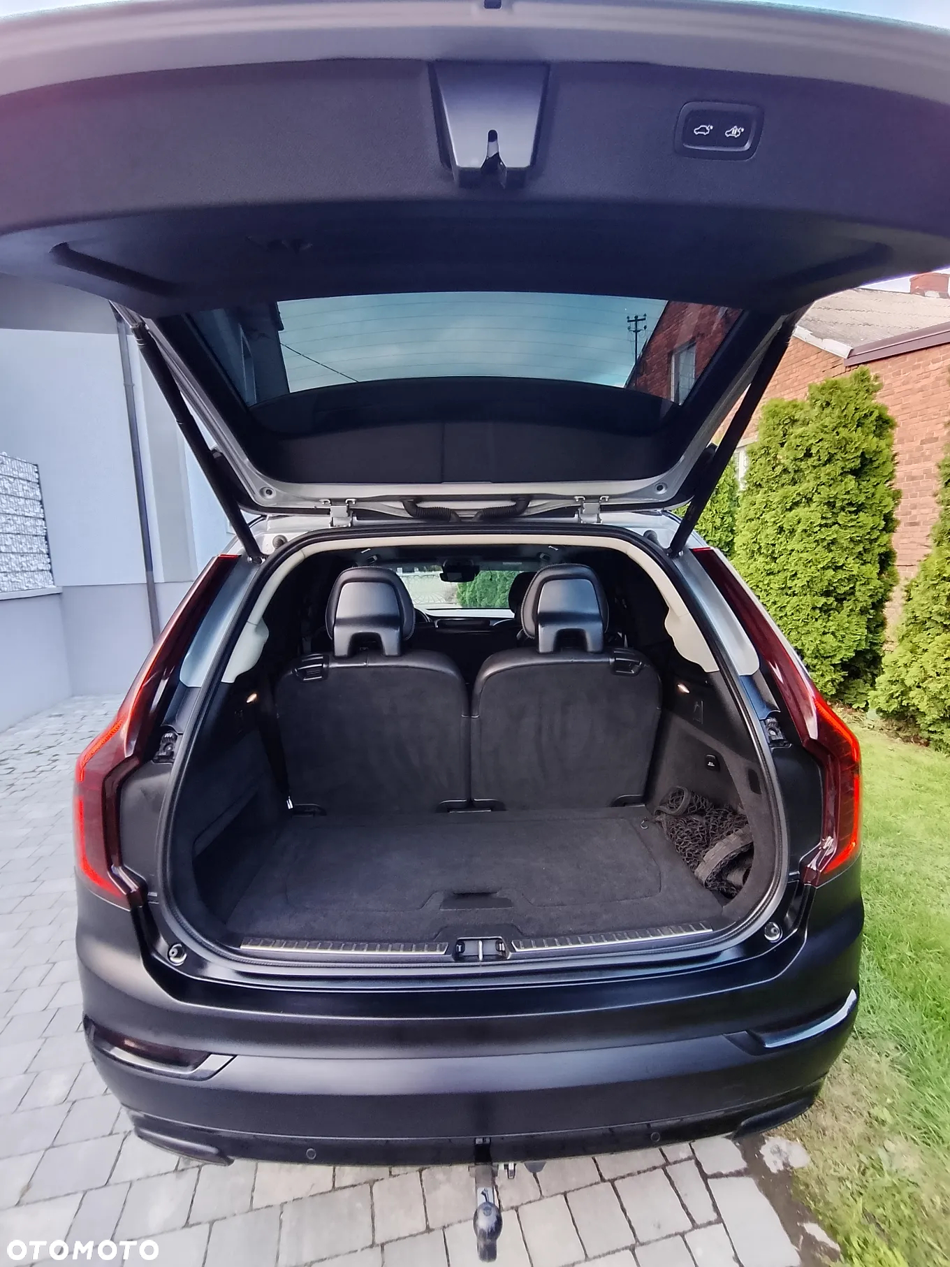 Volvo XC 90 - 9