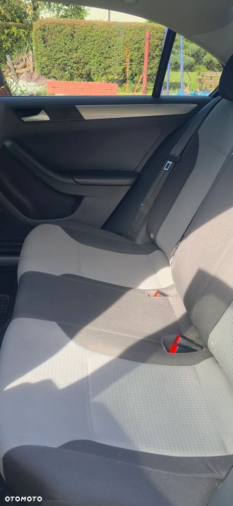 Volkswagen Jetta - 26