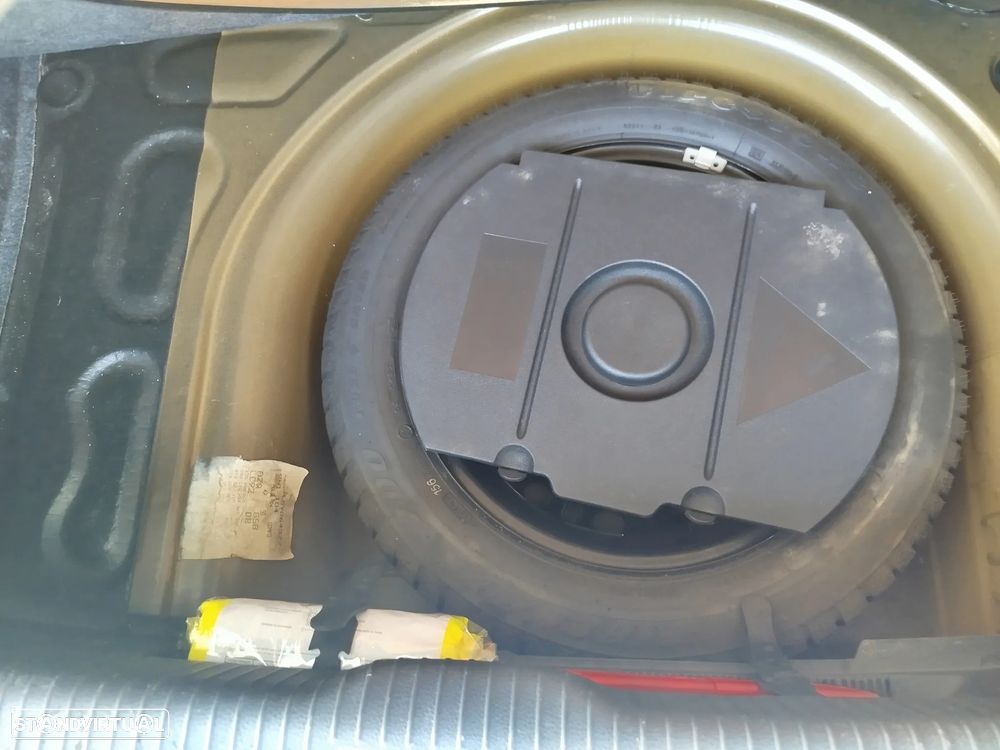 VW Polo 1.2 Confortline TA - 15