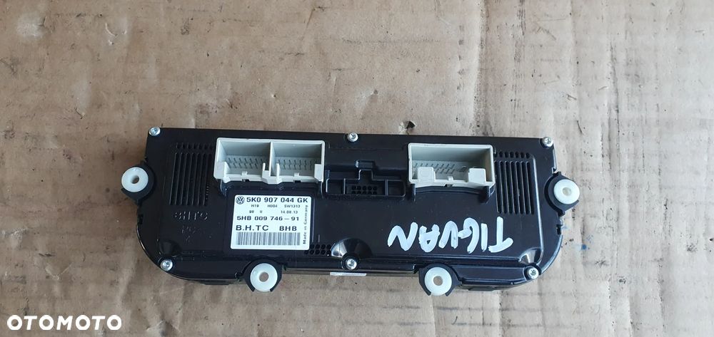 Panel nawiewu powietrza klimatyzacji klimatronic VW Tiguan 5K0907044GK - 6