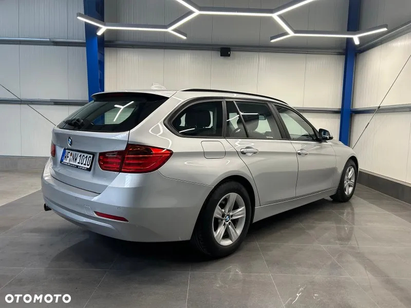 BMW Seria 3 318d - 17