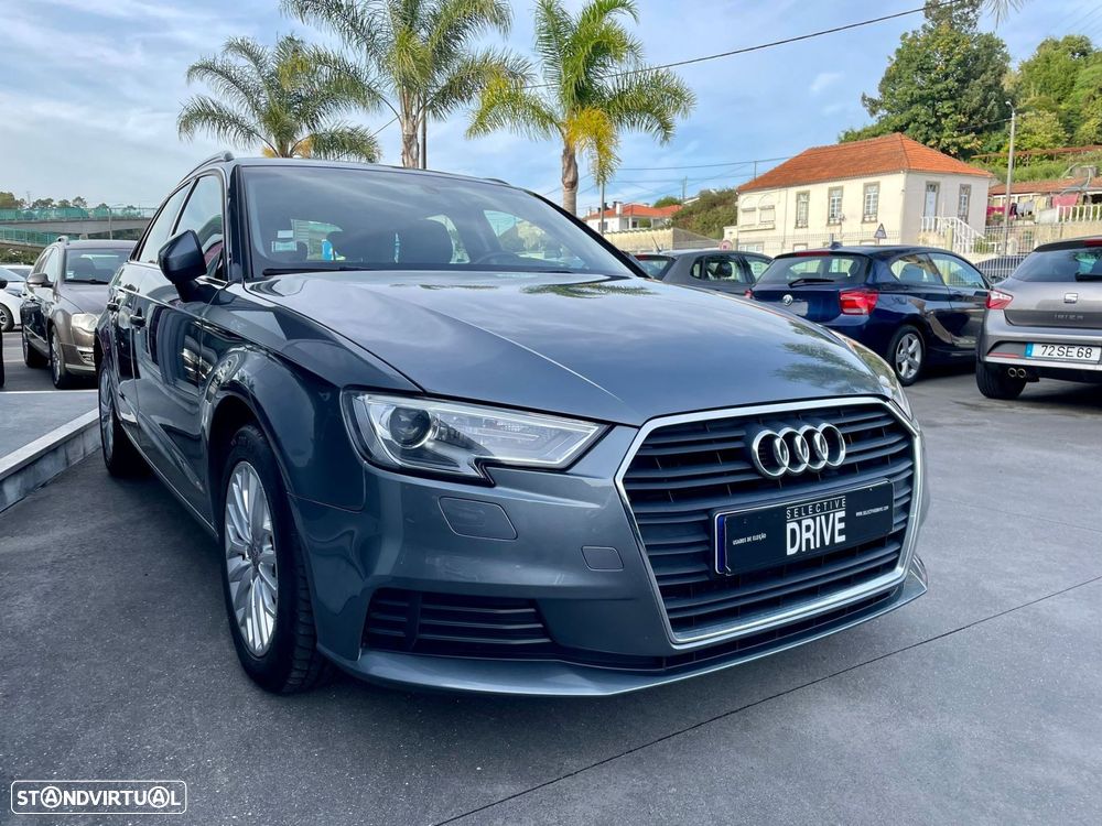 Audi A3 Sportback 1.6 TDI Design - 3