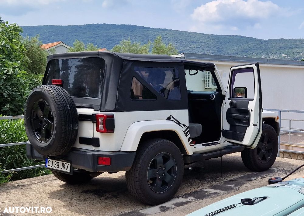 Jeep Wrangler - 8