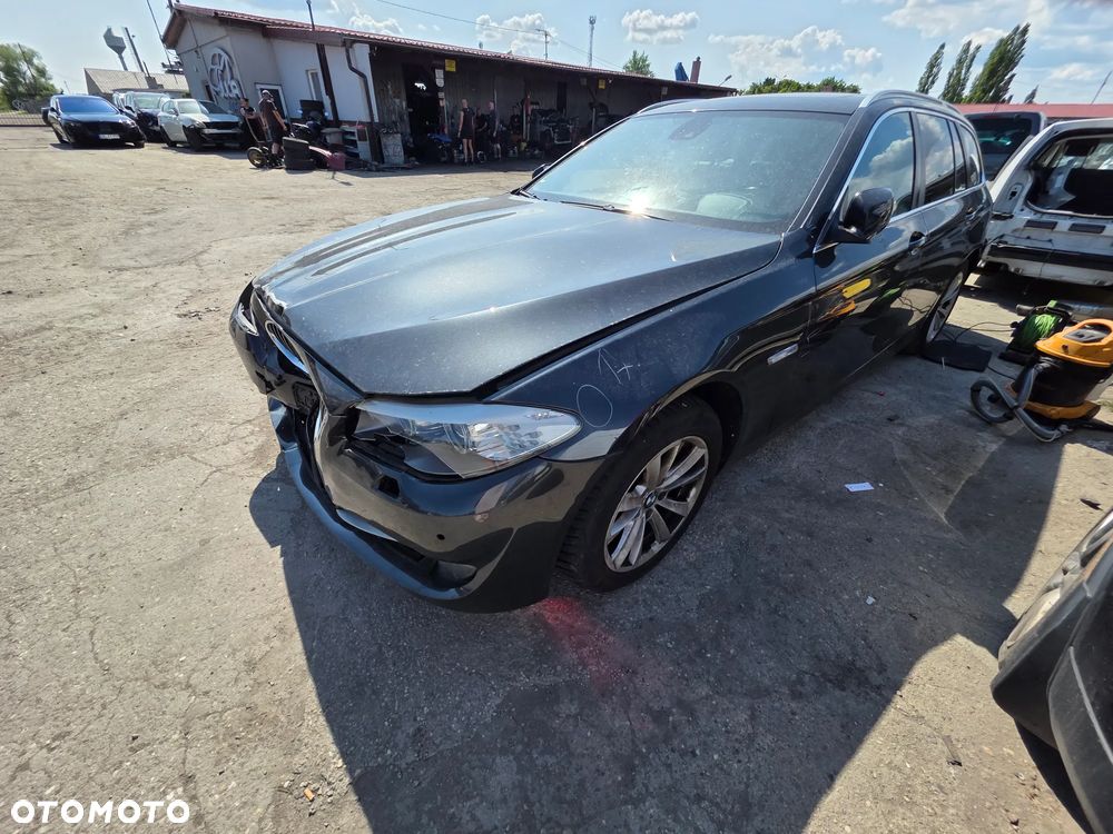 BMW Seria 5 520d Blue Performance - 9