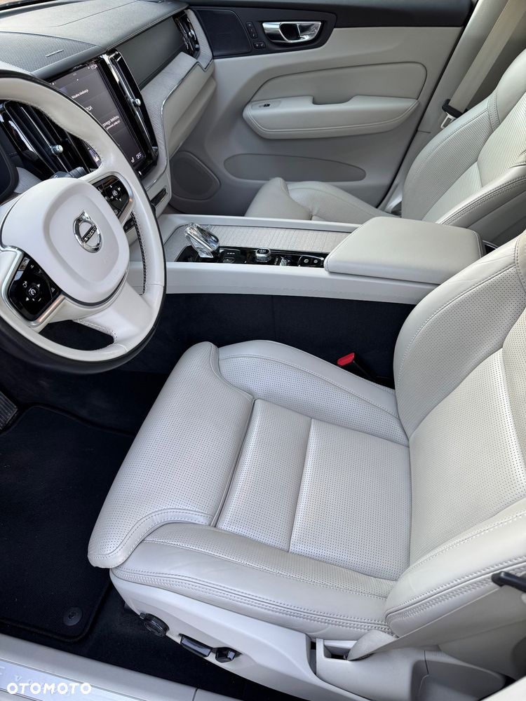 Volvo XC 60 B4 D AWD Geartronic Inscription - 11