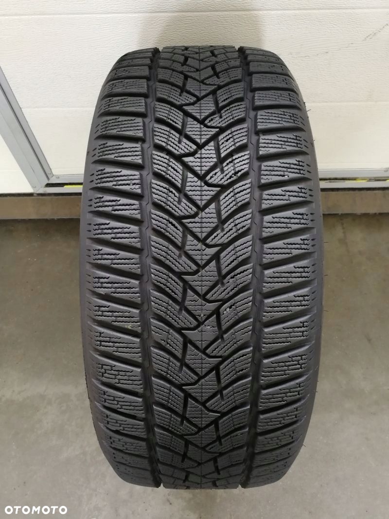 Opona zimowa 235/45 R 18 Dunlop Winter Sport 5 - 1