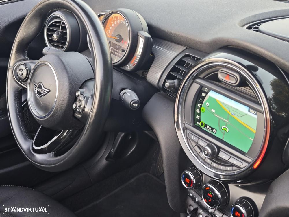 MINI Cabrio Cooper Auto - 28