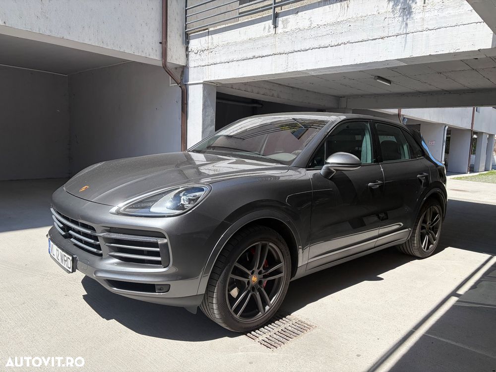 Porsche Cayenne - 2
