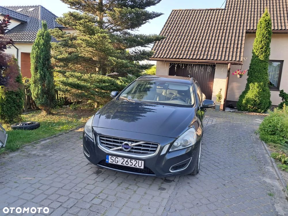 Volvo V60 D3 Momentum - 3