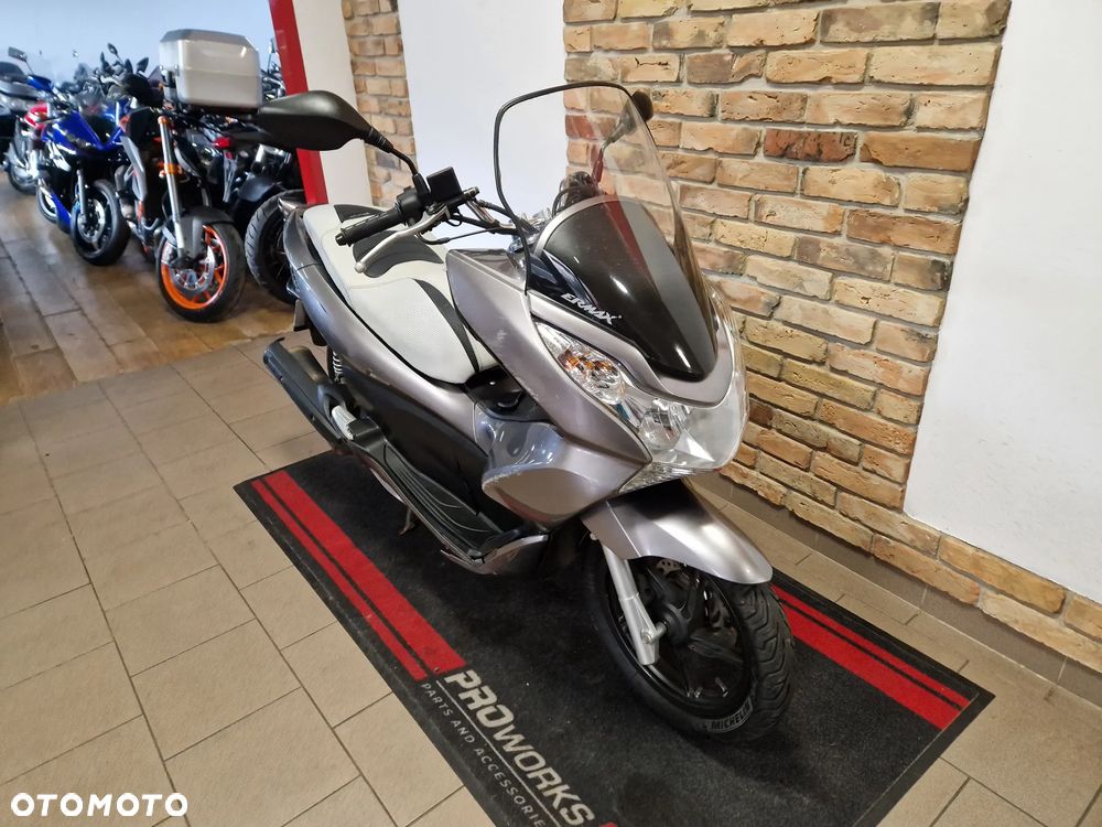 Honda PCX - 1