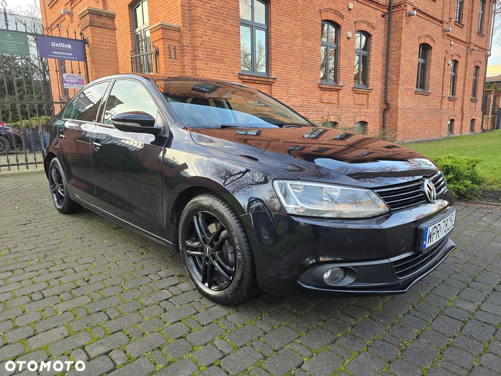 Volkswagen Jetta 1.6 TDI Match - 5