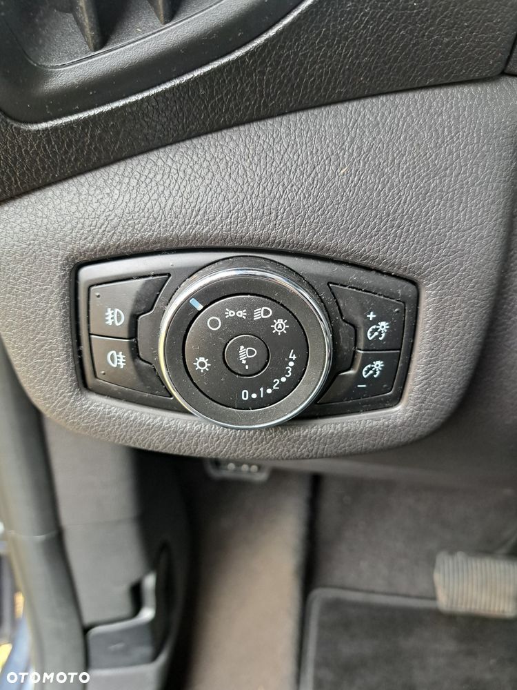 Ford Tourneo Connect Grand - 17