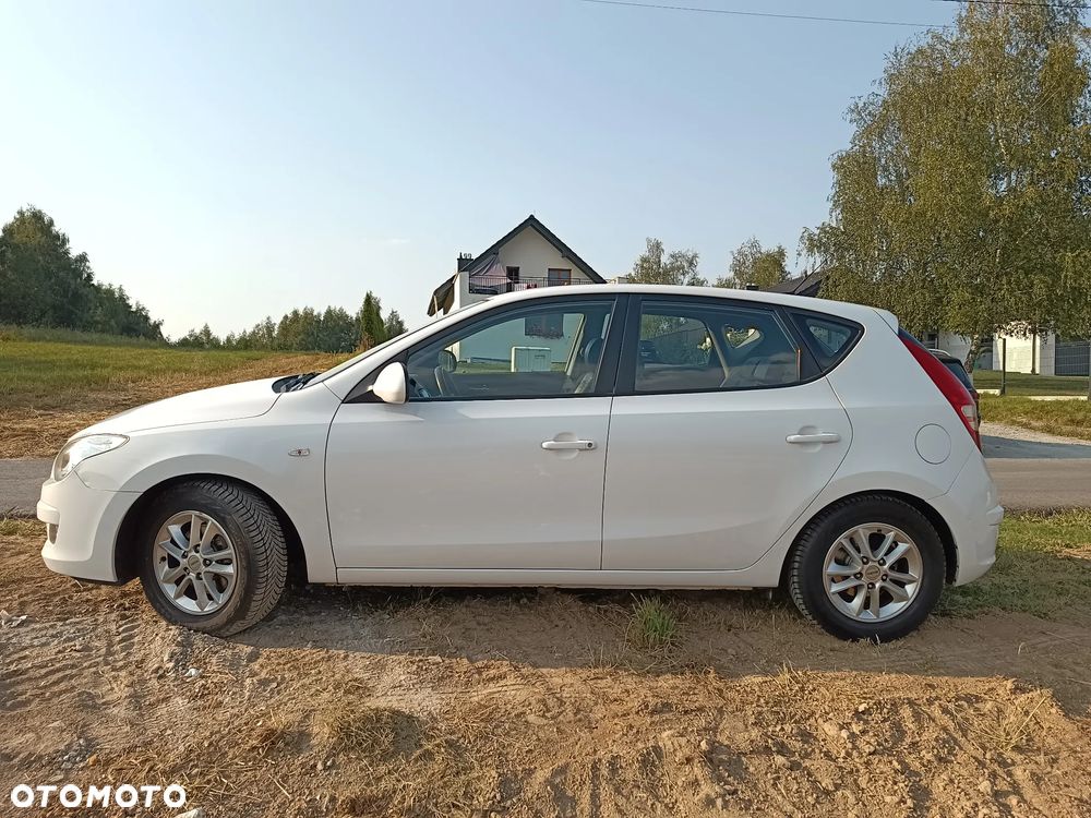 Hyundai i30 2.0 Premium - 10