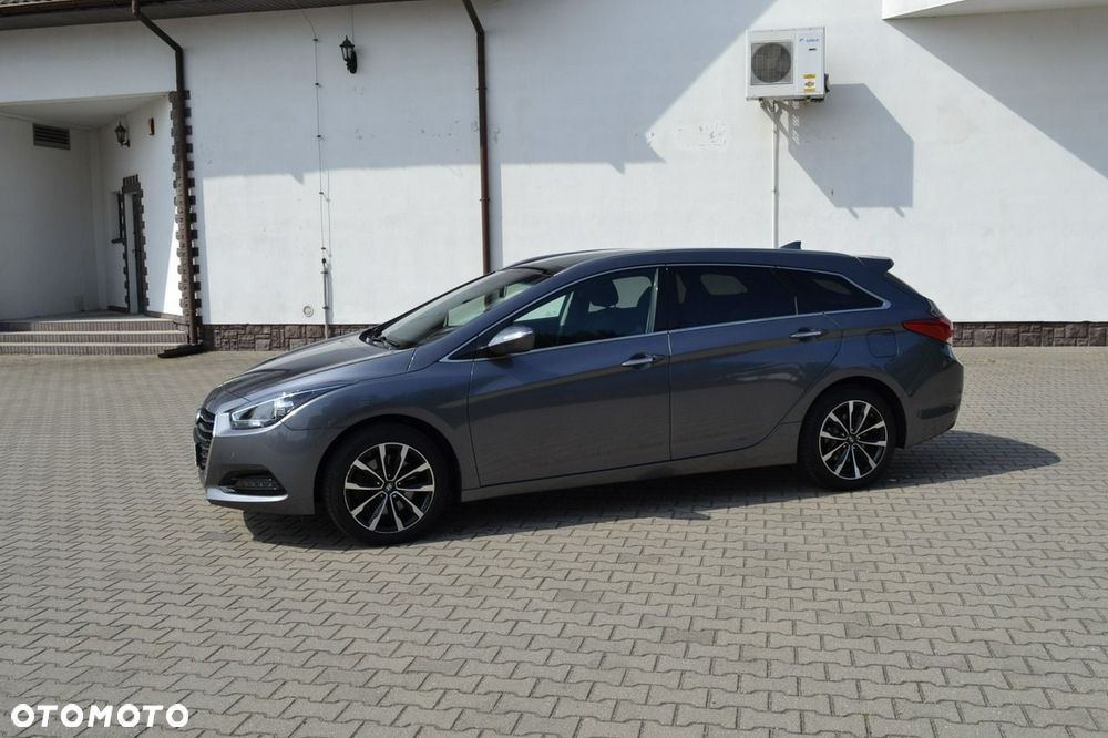 Hyundai i40 Kombi 1.7 CRDi DCT Premium - 4